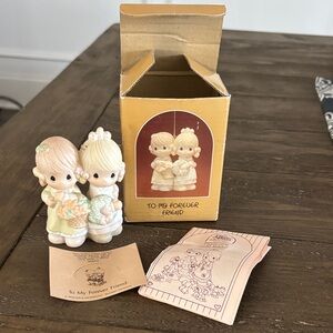Precious Moments “To My Forever Friend” Porcelain Ornament 1988. Item #113956